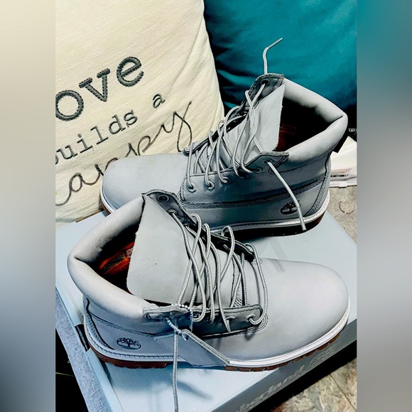 ✨LIKE-NEW✨Timberland Premium 6’ Waterproof (Grey), Men’s Size 5.5/Women’s Size 7 - Picture 2 of 12